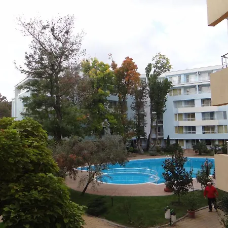 Ясен В Apartman Napospart